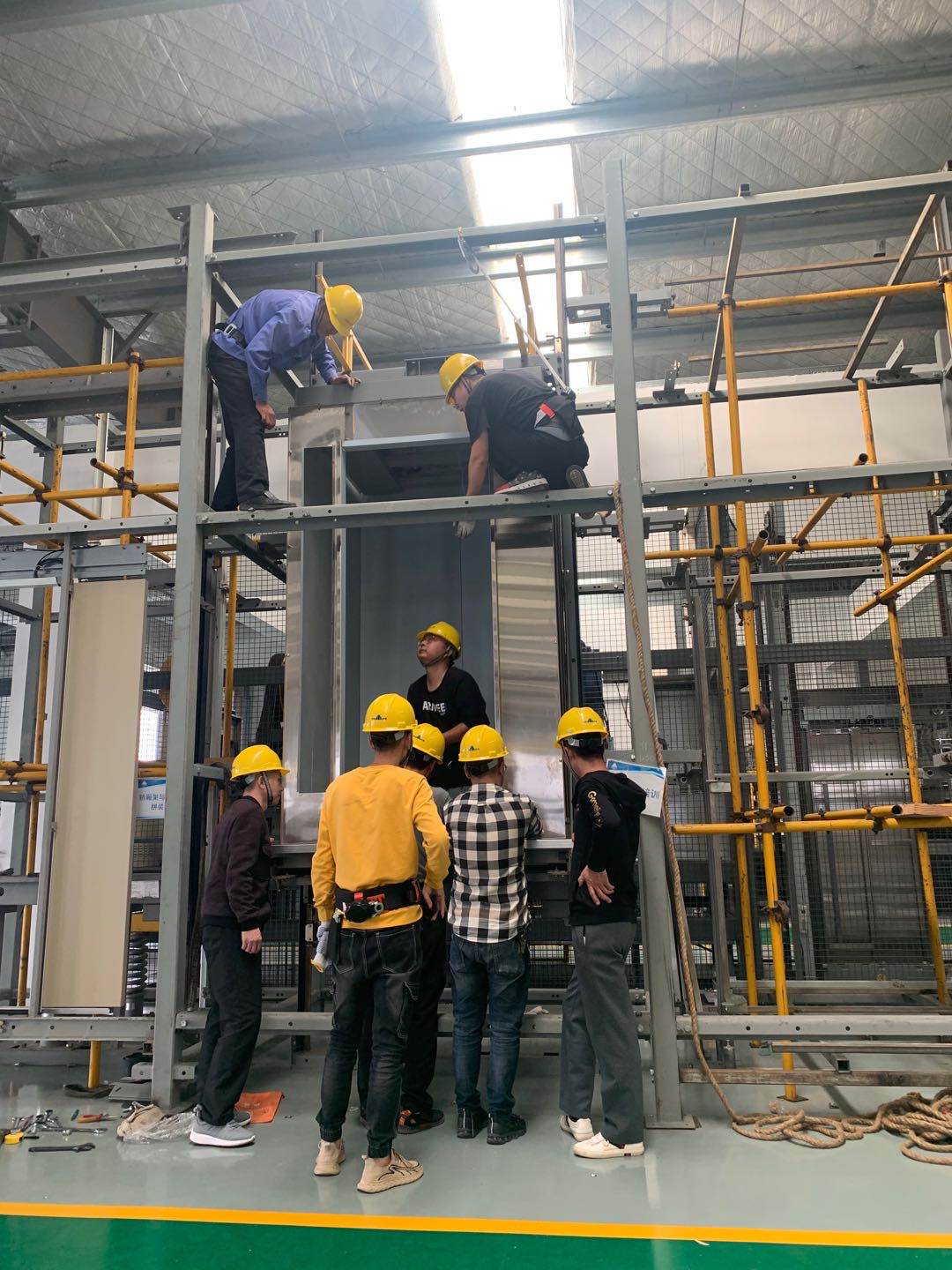    电梯安装培训现场