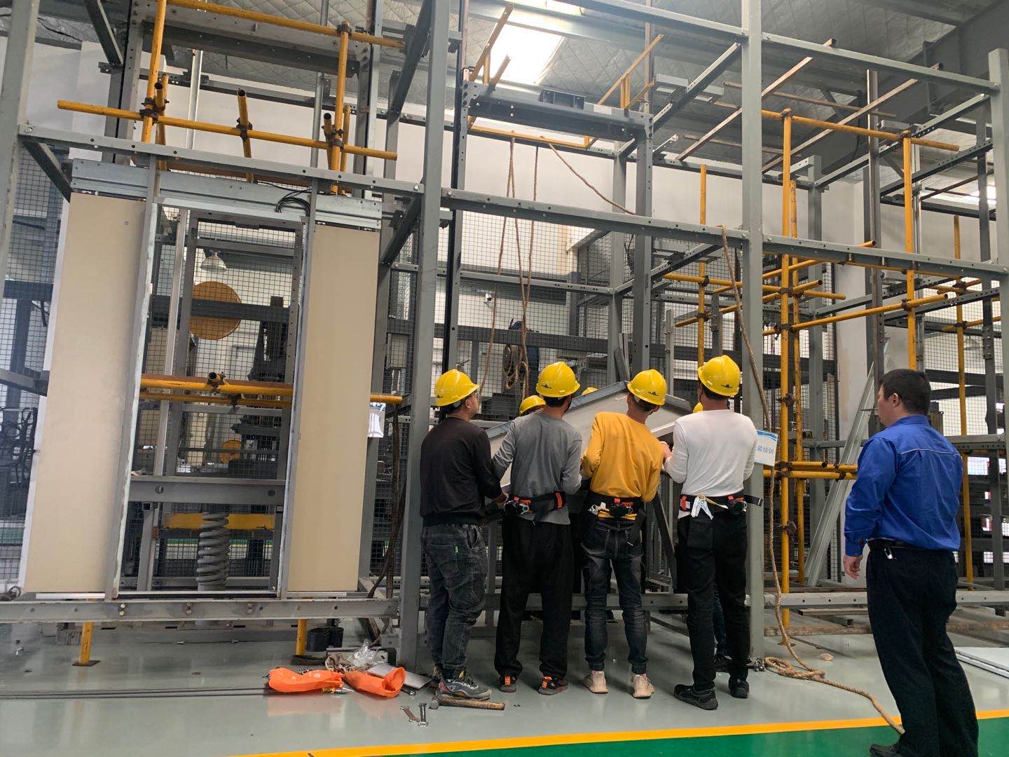    电梯安装培训现场