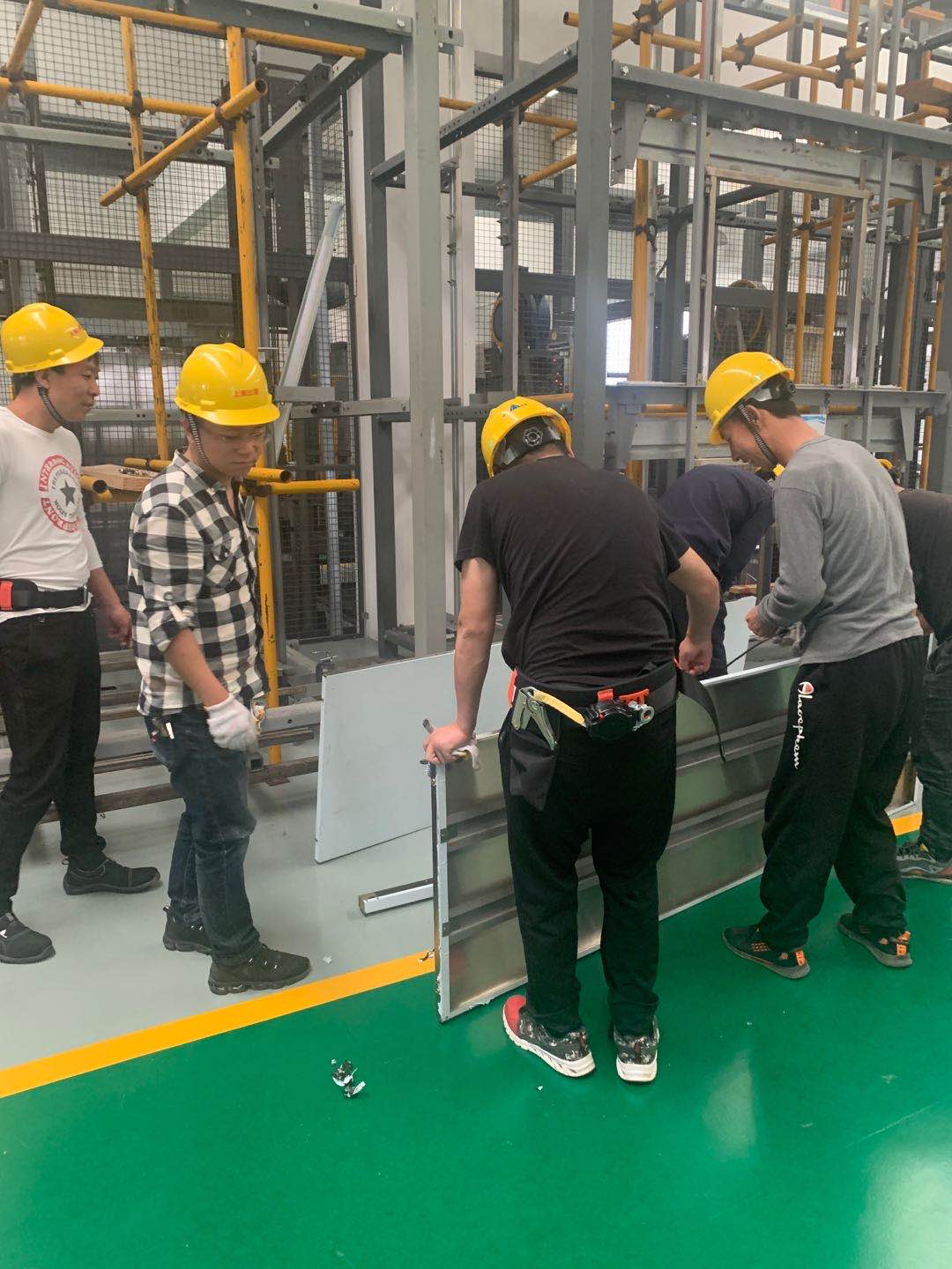    电梯安装培训现场
