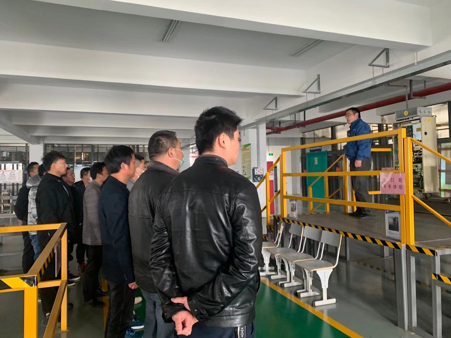    电梯维修保养培训现场