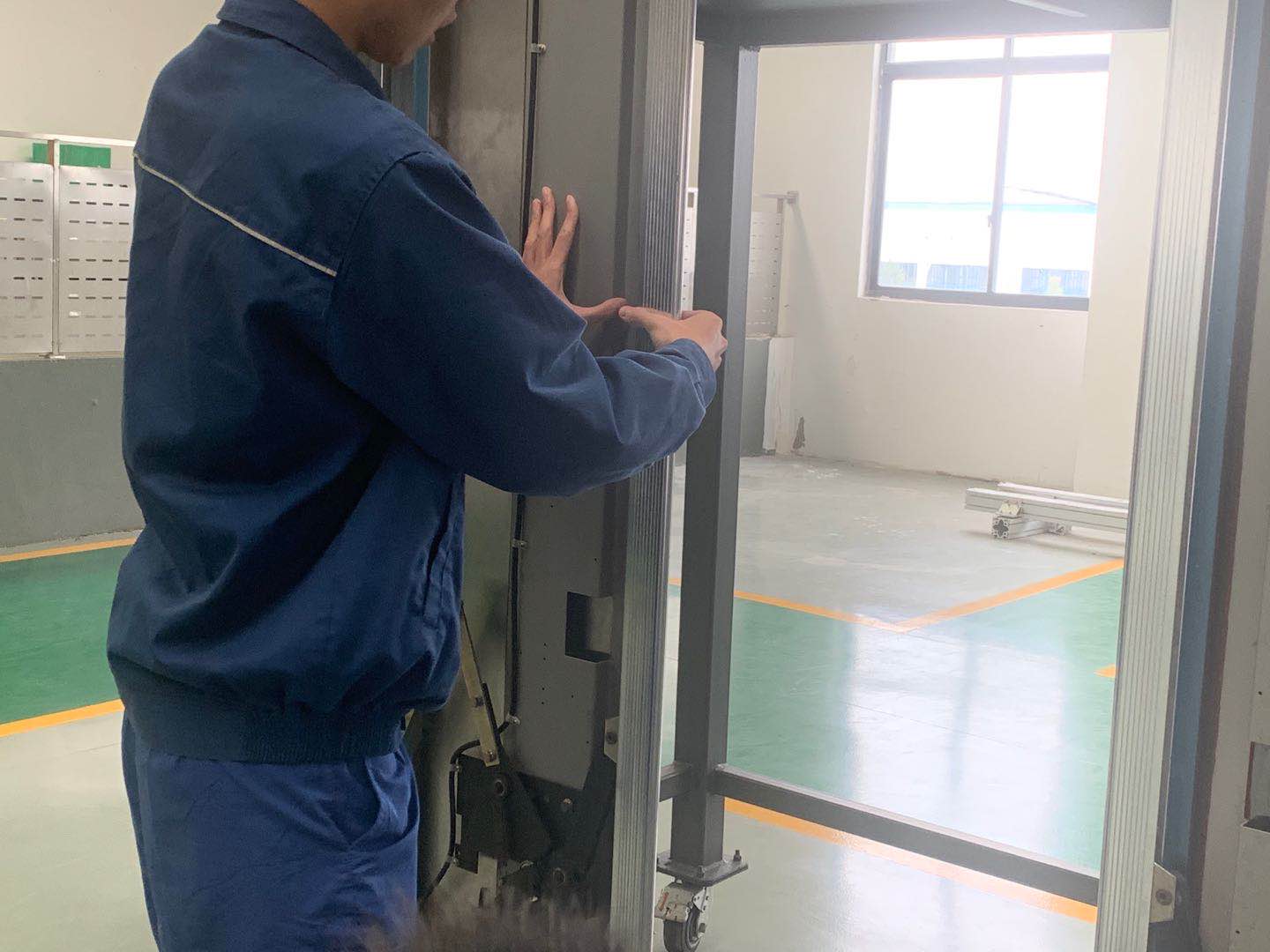    电梯维修保养培训现场