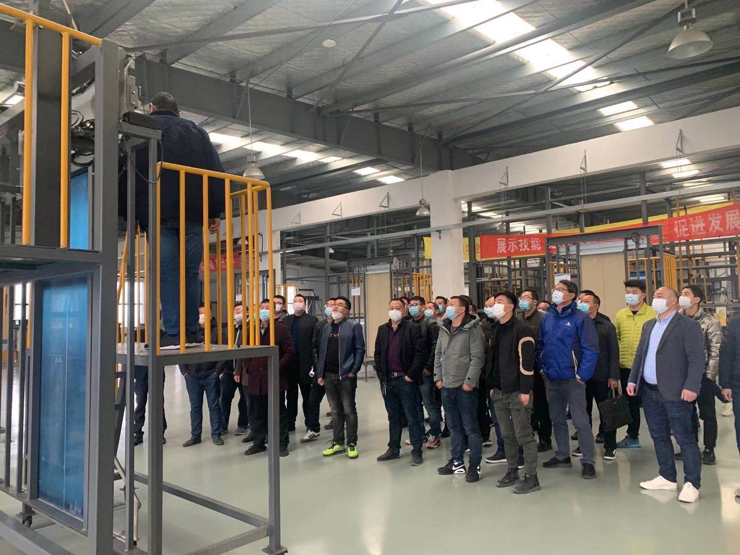    电梯维修保养培训现场